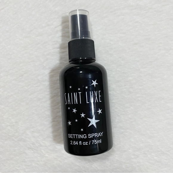 Saint Luxe Makeup Setting Spray - Picture 2 of 5